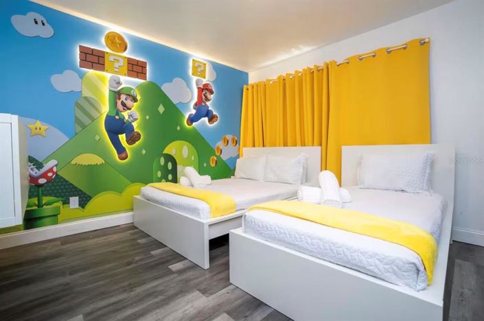 Image No.2-5 Bed Property for sale