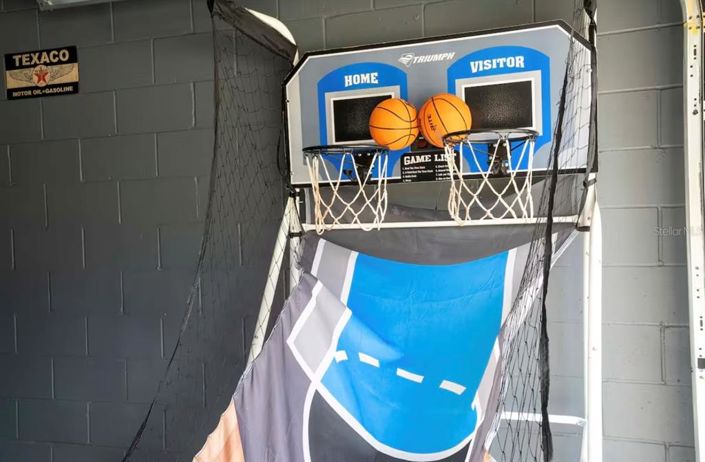 Image No.32-5 Bed Property for sale