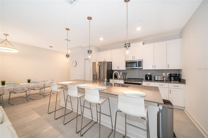 Image No.20-4 Bed Townhouse for sale