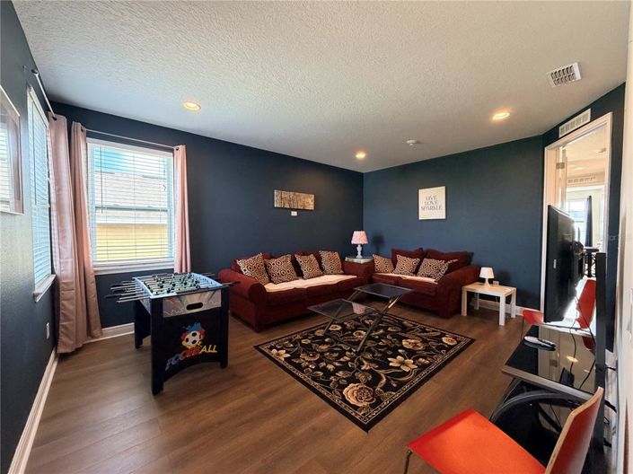 Image No.34-8 Bed Property for sale