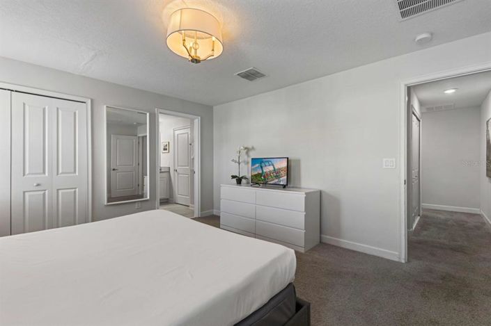 Image No.18-4 Bed Townhouse for sale