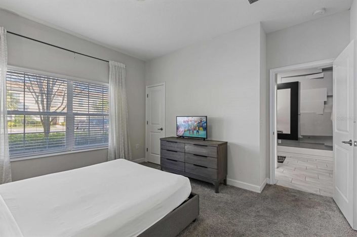 Image No.21-4 Bed Townhouse for sale