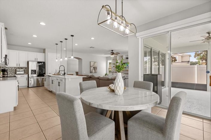 Image No.10-5 Bed Property for sale