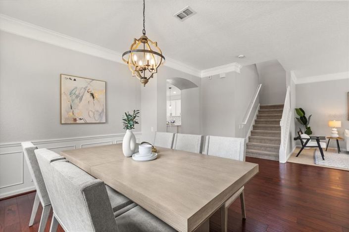 Image No.17-5 Bed Property for sale