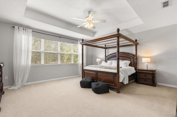 Image No.20-5 Bed Property for sale