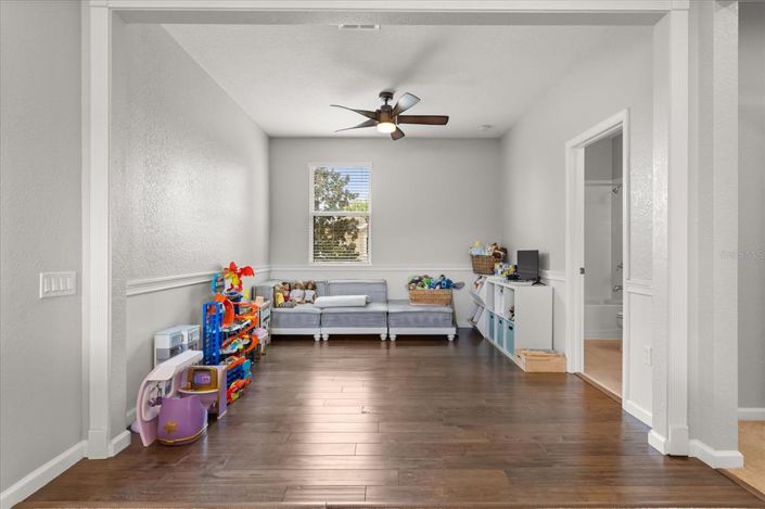 Image No.26-5 Bed Property for sale