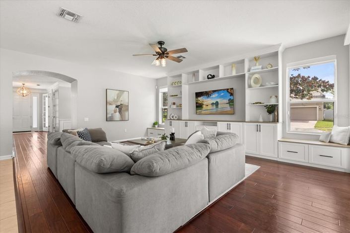 Image No.9-5 Bed Property for sale