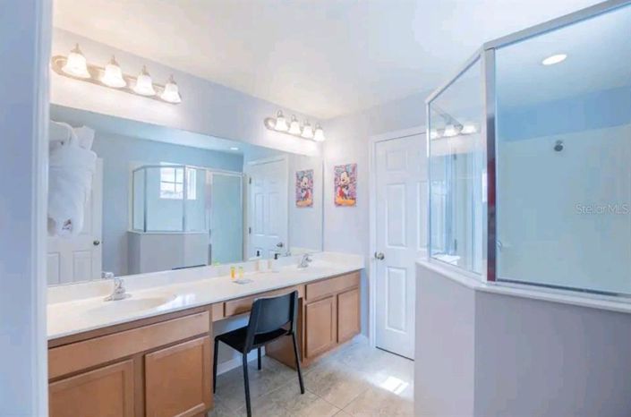 Image No.26-4 Bed Property for sale