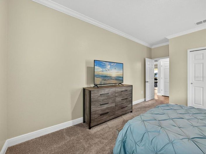 Image No.15-5 Bed Property for sale