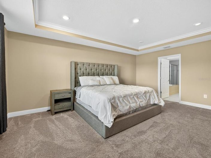 Image No.21-5 Bed Property for sale