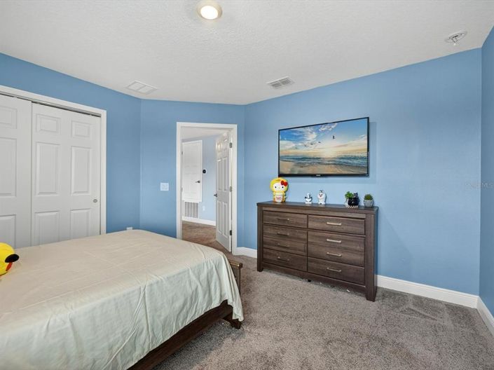 Image No.28-5 Bed Property for sale