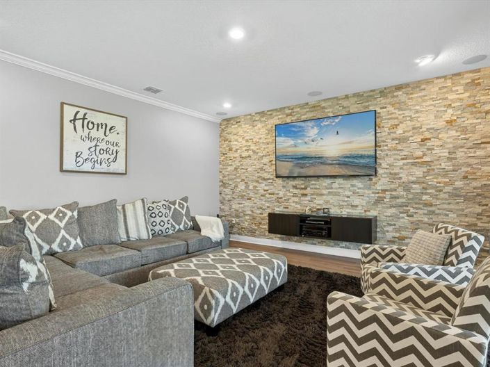 Image No.7-5 Bed Property for sale