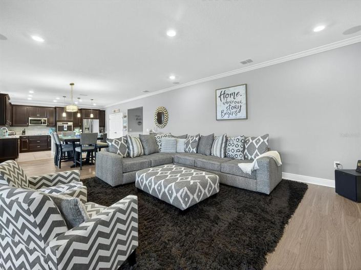 Image No.8-5 Bed Property for sale