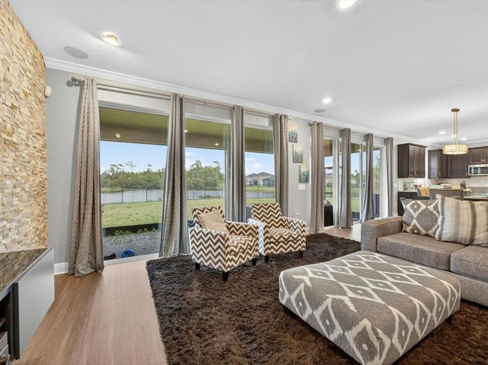 Image No.9-5 Bed Property for sale