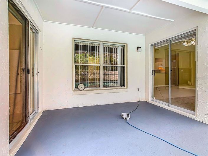 Image No.22-4 Bed Property for sale