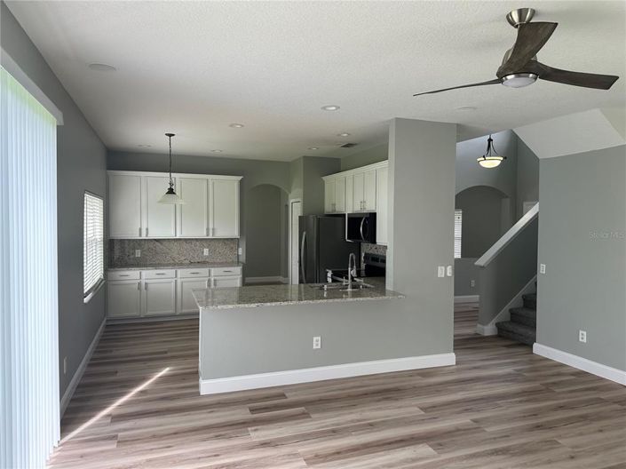 Image No.26-4 Bed Property for sale