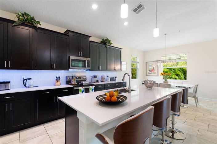 Image No.5-4 Bed Property for sale