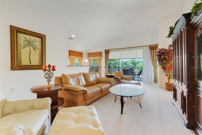 Image No.12-2 Bed Property for sale