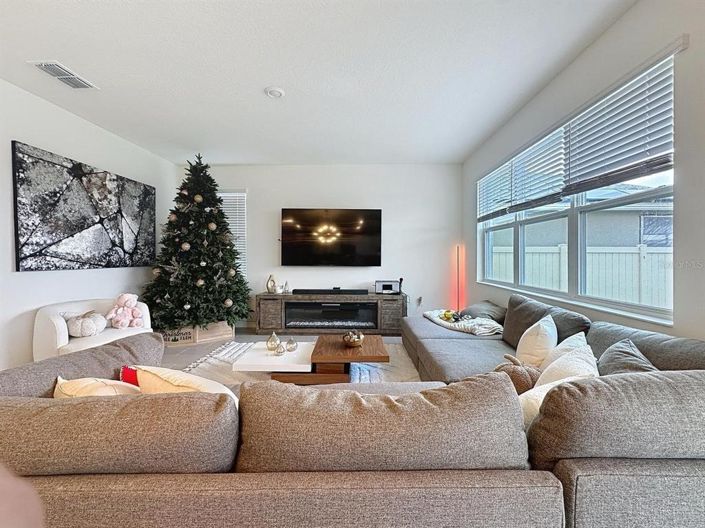 Image No.11-5 Bed Property for sale