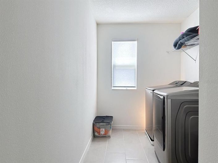 Image No.14-5 Bed Property for sale