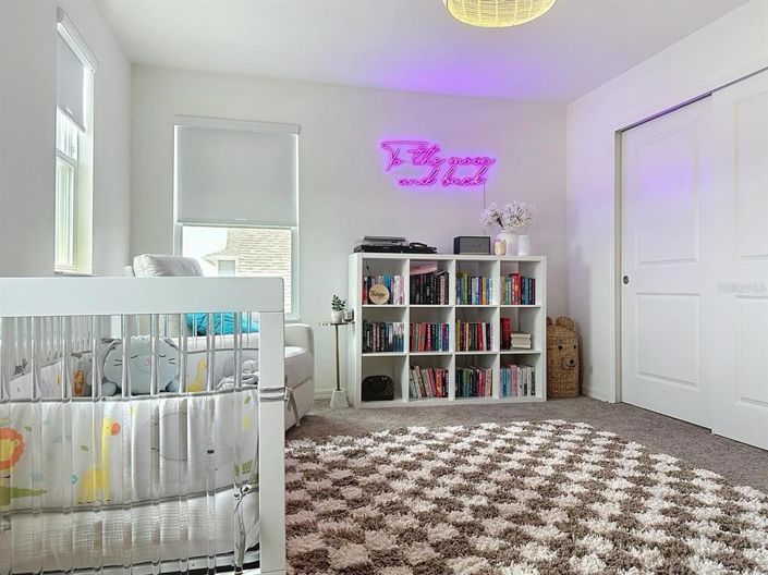 Image No.20-5 Bed Property for sale