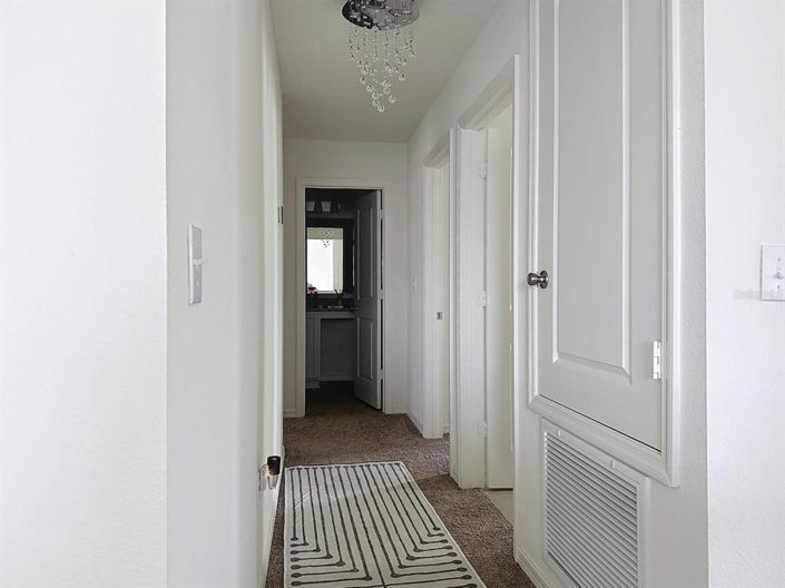 Image No.27-5 Bed Property for sale