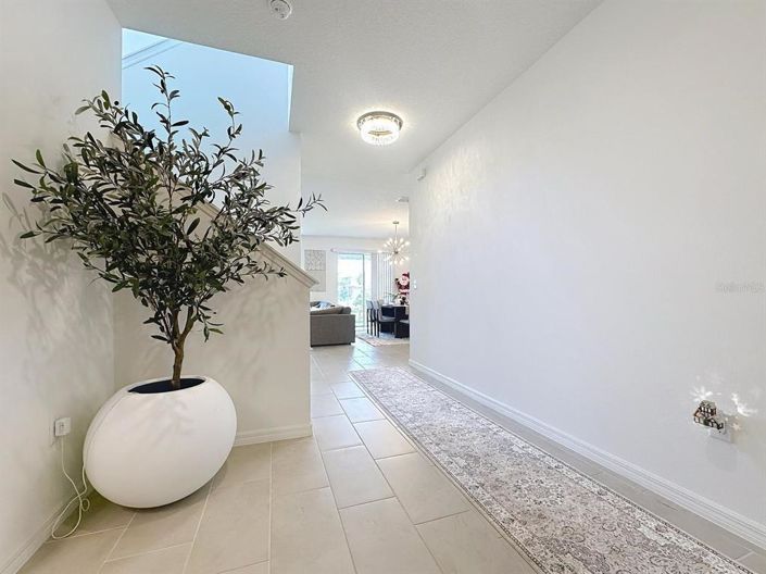 Image No.3-5 Bed Property for sale