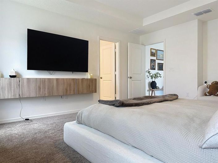 Image No.33-5 Bed Property for sale