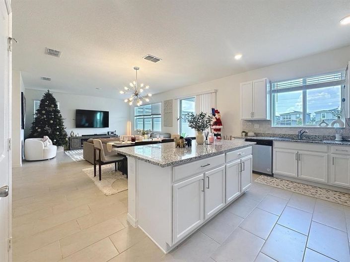 Image No.4-5 Bed Property for sale