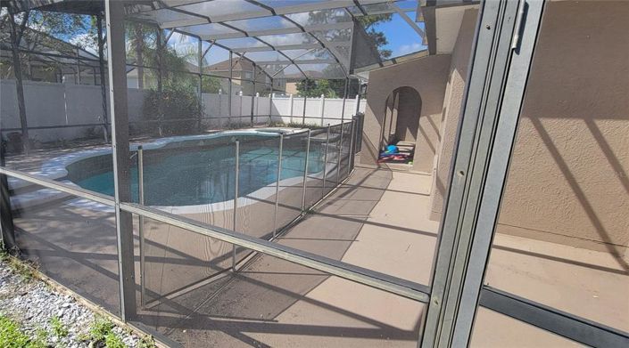 Image No.12-4 Bed Property for sale