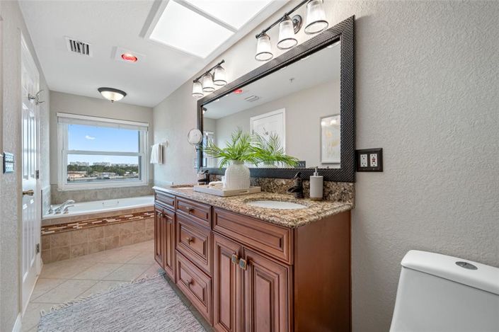 Image No.32-4 Bed Townhouse for sale