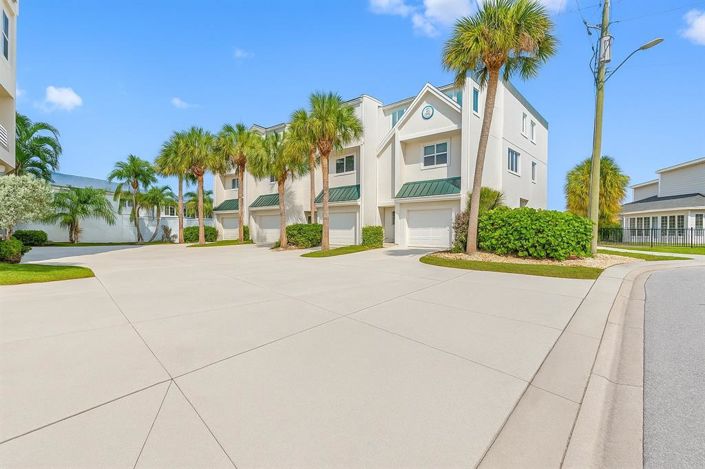 Image No.36-4 Bed Townhouse for sale