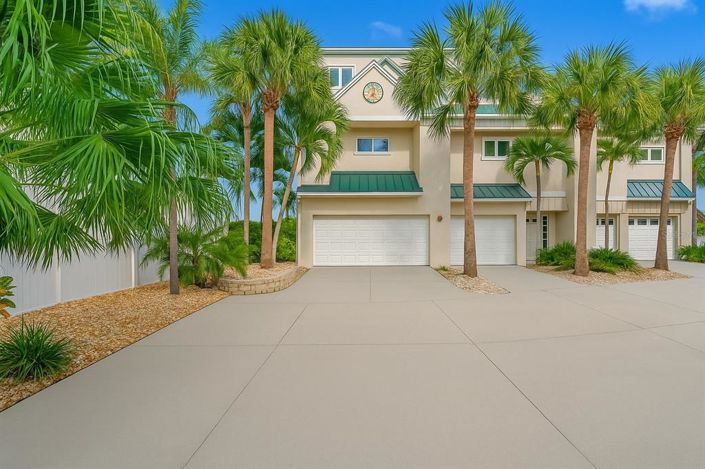 Image No.37-4 Bed Townhouse for sale