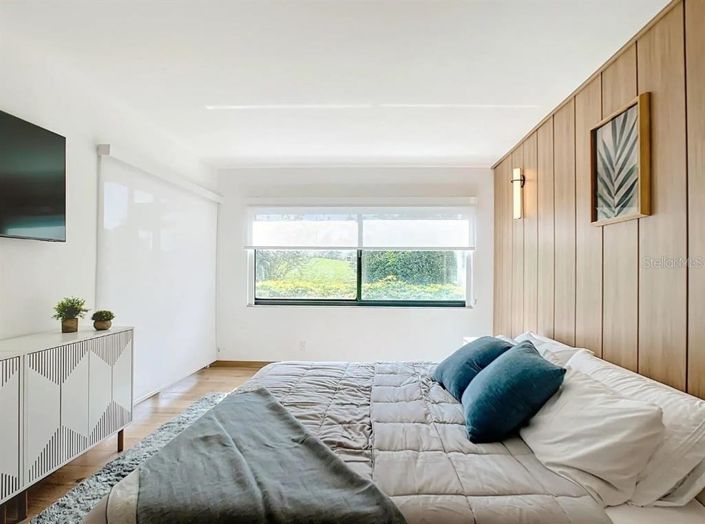 Image No.14-2 Bed Property for sale