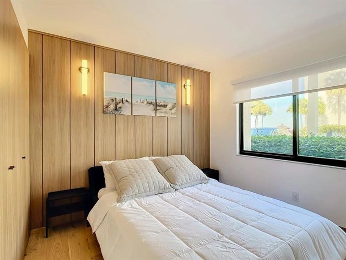 Image No.21-2 Bed Property for sale