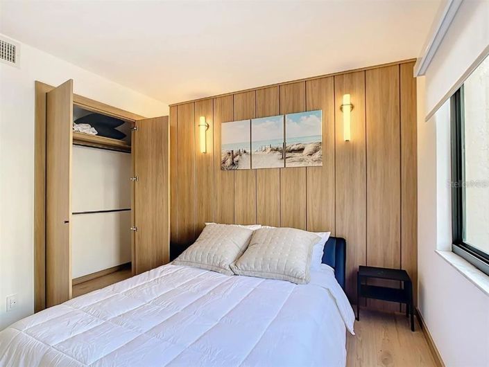 Image No.22-2 Bed Property for sale