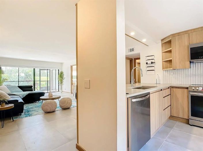 Image No.3-2 Bed Property for sale