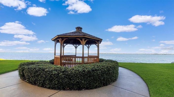 Image No.44-2 Bed Property for sale