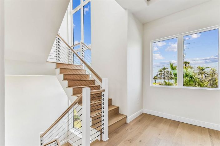 Image No.19-4 Bed Property for sale