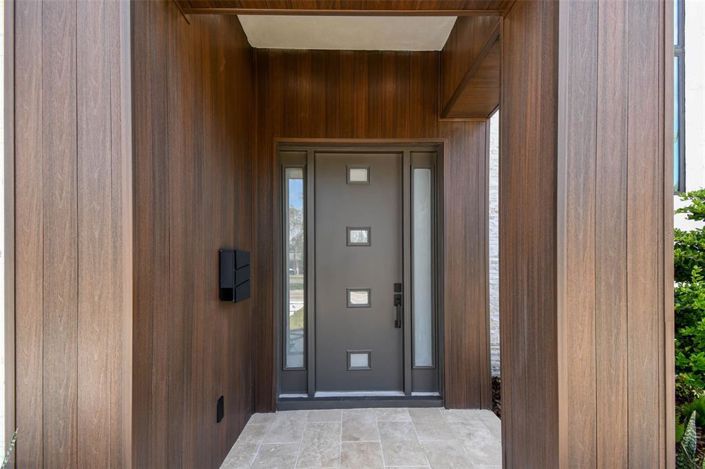 Image No.2-4 Bed Property for sale