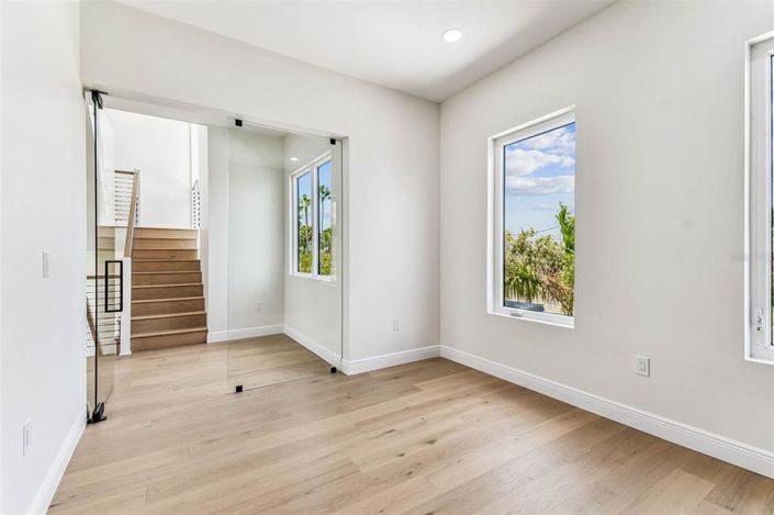 Image No.20-4 Bed Property for sale