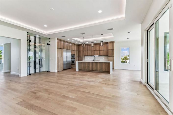 Image No.30-4 Bed Property for sale