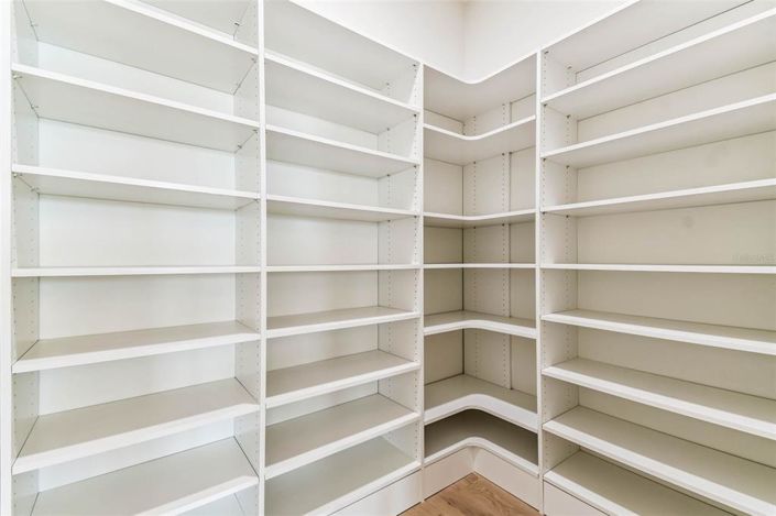 Image No.40-4 Bed Property for sale