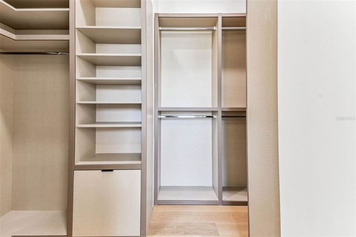 Image No.57-4 Bed Property for sale