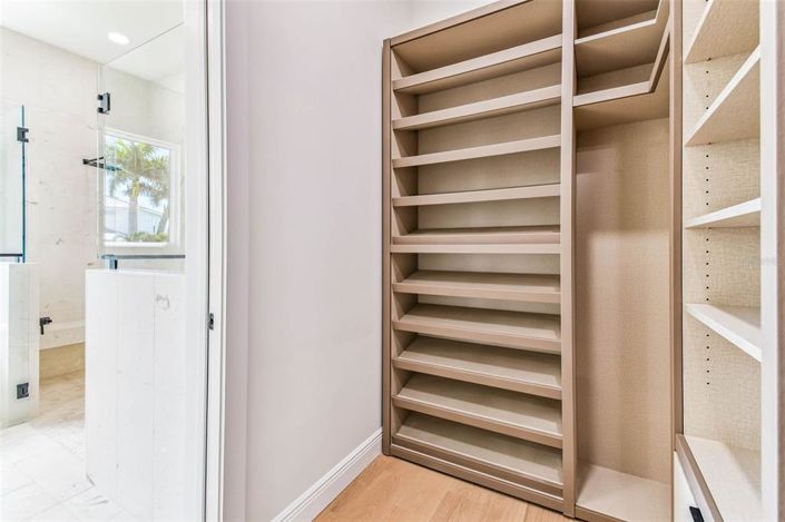 Image No.58-4 Bed Property for sale