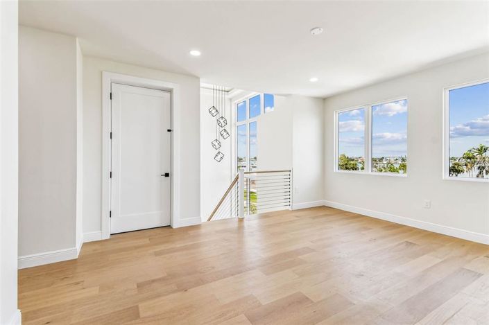 Image No.62-4 Bed Property for sale