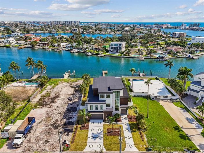 Image No.79-4 Bed Property for sale