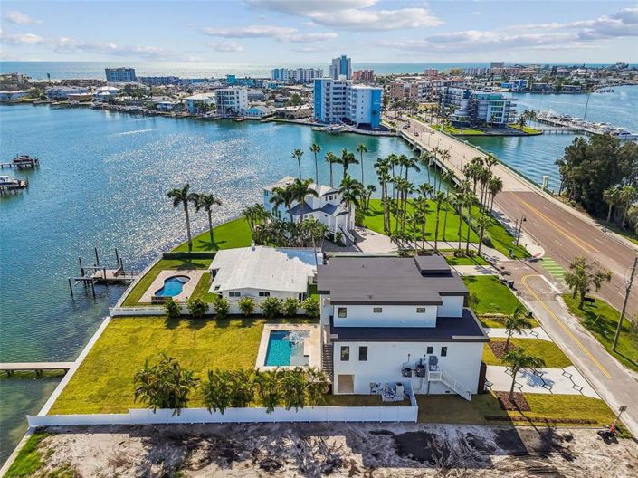 Image No.85-4 Bed Property for sale