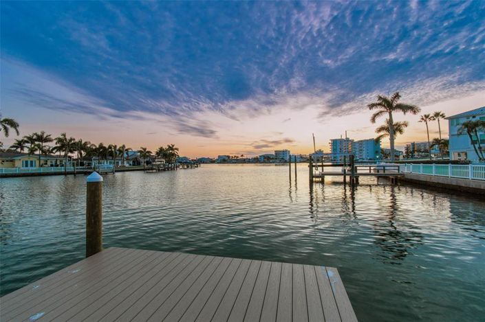 Image No.93-4 Bed Property for sale