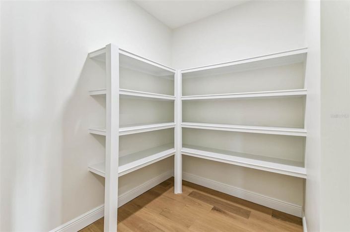 Image No.94-4 Bed Property for sale